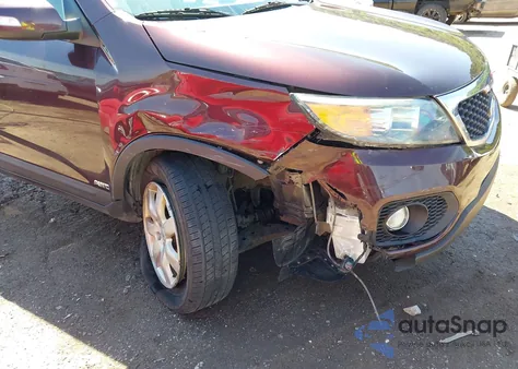 2013 Kia Sorento Lx z USA, uszkodzony, nr VIN 5XYKTDA6XDG354957